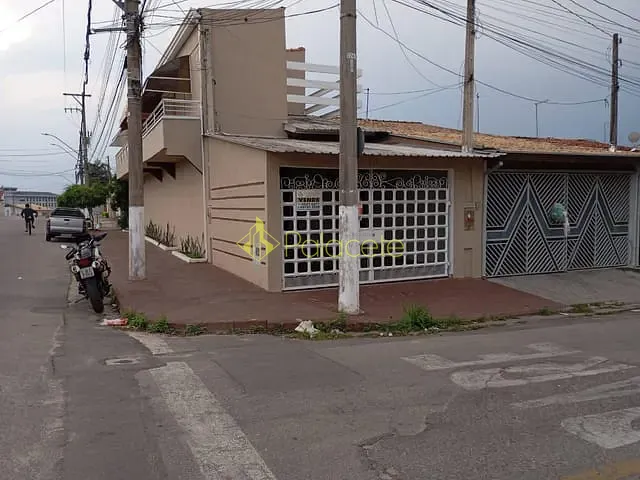 Sobrado 5 quartos e 4 banheiros, à venda, no bairro Alto do Cardoso em Pindamonhangaba