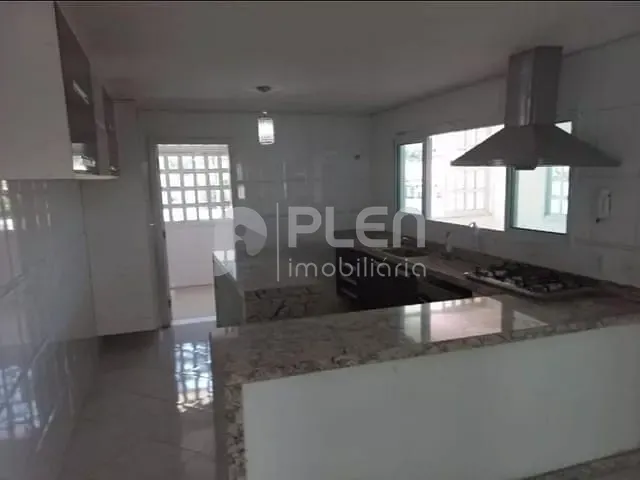 Sobrado com 300m² 4 quartos e 7 banheiros, à venda, no bairro Vila Albertina em São Paulo