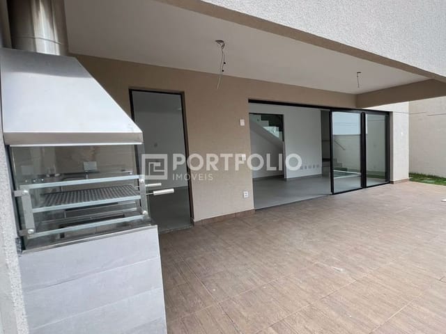 Foto do Sobrado - Sobrado com 4 dormitórios à venda por R$ 1.200.000,00 - Jardins Marselha - Aparecida de Goiânia/GO | Portfolio Imóveis