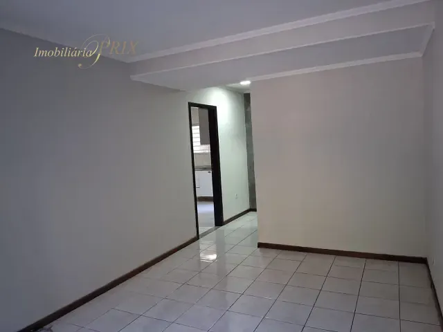 Sobrado com 98m² 3 quartos e 2 banheiros, para alugar, no bairro Boa Vista em Curitiba
