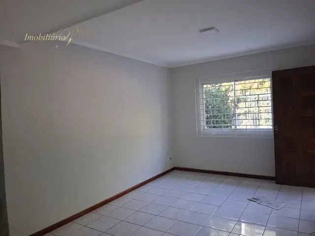 Sobrado com 98m² 3 quartos e 2 banheiros, para alugar, no bairro Boa Vista em Curitiba