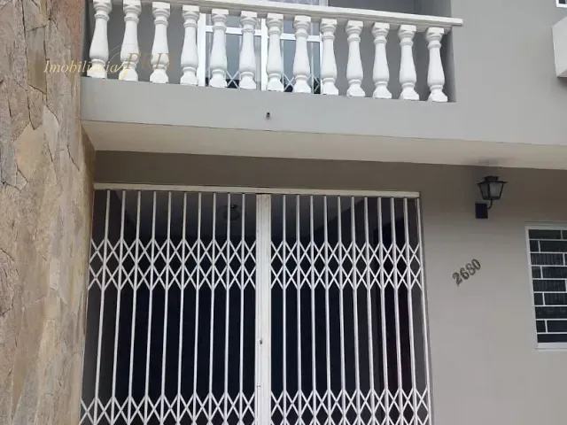Sobrado com 98m² 3 quartos e 2 banheiros, para alugar, no bairro Boa Vista em Curitiba