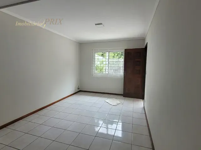Sobrado com 98m² 3 quartos e 2 banheiros, para alugar, no bairro Boa Vista em Curitiba