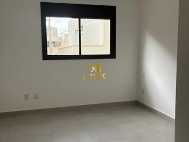 Sobrado com 301m² 3 quartos e 3 banheiros, à venda, no bairro Jardins Marselha em Aparecida de Goiânia