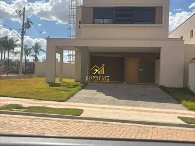 Sobrado com 301m² 3 quartos e 3 banheiros, à venda, no bairro Jardins Marselha em Aparecida de Goiânia