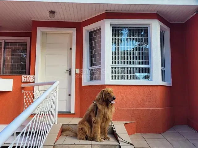 Sobrado com 136m² 3 quartos e 2 banheiros, à venda, no bairro Bacacheri em Curitiba