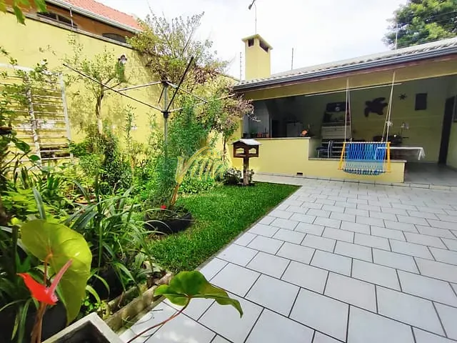 Sobrado 4 quartos e 5 banheiros, à venda, no bairro Centro em Araucária