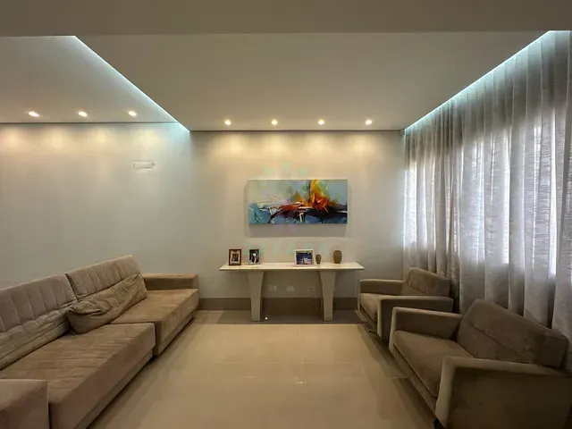 Sobrado com 360m² 5 quartos e 4 banheiros, à venda, no bairro Carandá Bosque em Campo Grande