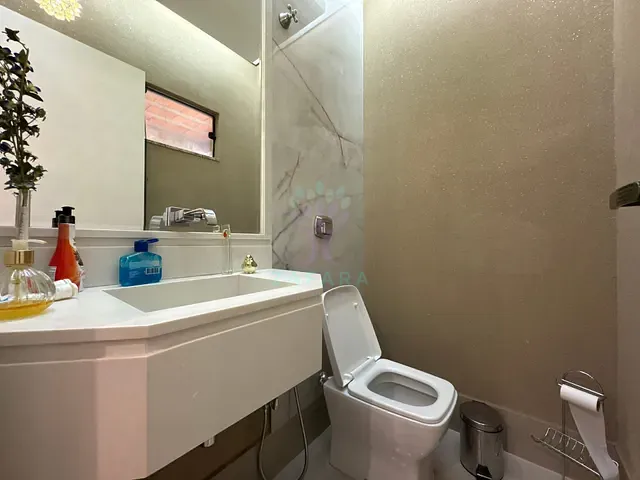 Sobrado com 360m² 5 quartos e 4 banheiros, à venda, no bairro Carandá Bosque em Campo Grande
