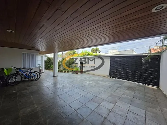Casa 5 quartos e 7 banheiros, à venda, no bairro Mediterrâneo em Londrina