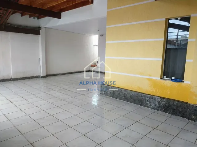 Sobrado com 350m² 4 quartos e 1 banheiro, à venda, no bairro Parque São Benedito em Pindamonhangaba