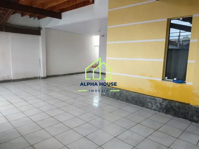 Sobrado com 350m² 4 quartos e 1 banheiro, à venda, no bairro Parque São Benedito em Pindamonhangaba