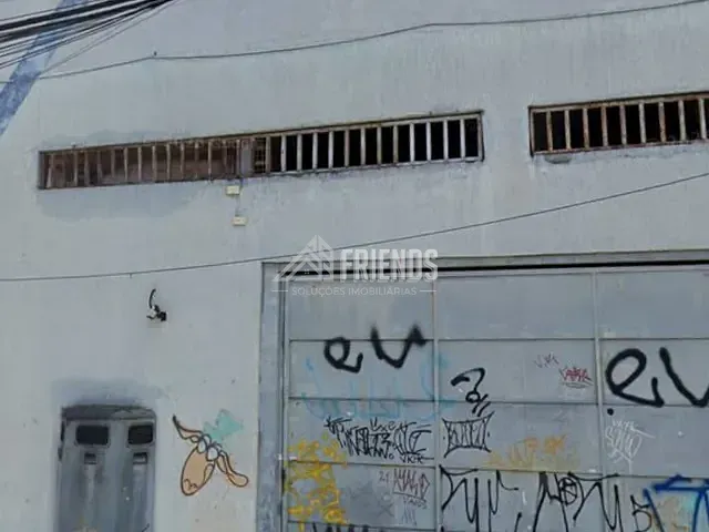 Casa com 600m² 7 quartos e 5 banheiros, para alugar, no bairro Vila Pierina em São Paulo