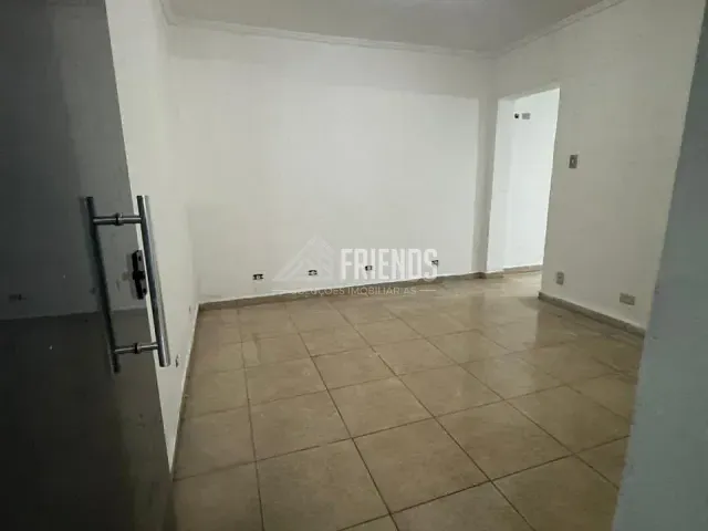 Casa com 600m² 7 quartos e 5 banheiros, para alugar, no bairro Vila Pierina em São Paulo