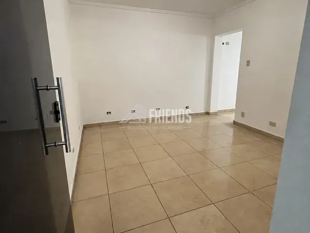 Casa com 600m² 7 quartos e 5 banheiros, para alugar, no bairro Vila Pierina em São Paulo