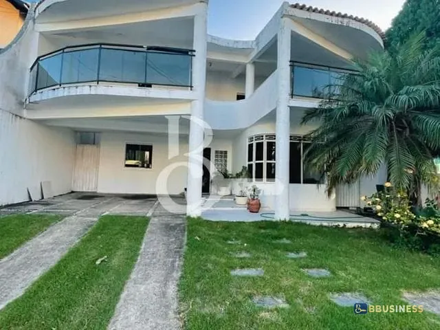 Sobrado com 360m² 5 quartos e 2 banheiros, à venda, no bairro Parque Santo Amaro em Campos dos Goytacazes