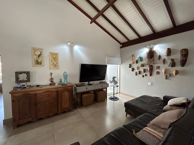 Sobrado com 250m² 3 quartos e 4 banheiros, à venda, no bairro Prolongamento Jardim Ângela Rosa em Franca