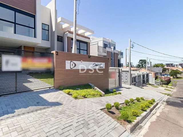 Sobrado 3 quartos e 4 banheiros, à venda, no bairro Uberaba em Curitiba