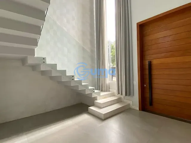 Sobrado com 779m² 4 quartos e 6 banheiros, à venda, no bairro Condomínio Residencial e Comercial Fazenda Santa Petronilla em Bragança Paulista
