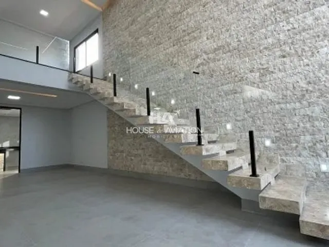 Sobrado com 277m² 3 quartos e 4 banheiros, à venda, no bairro JARDINS CAPRI em Senador Canedo