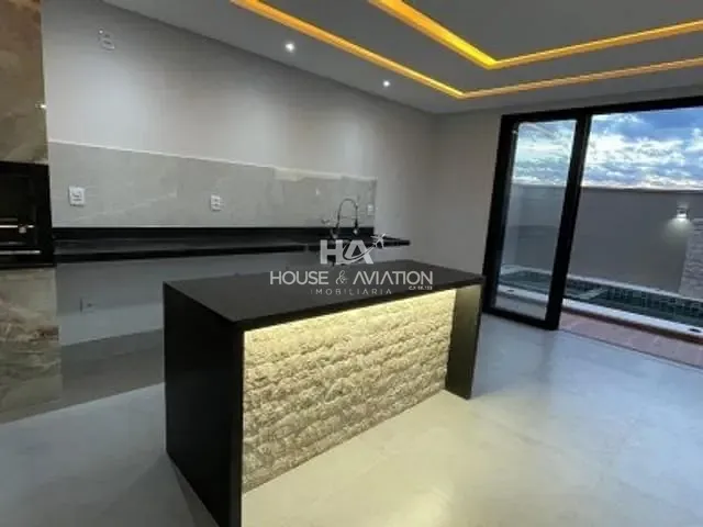 Sobrado com 277m² 3 quartos e 4 banheiros, à venda, no bairro JARDINS CAPRI em Senador Canedo