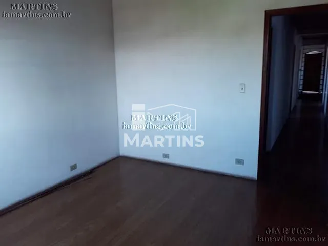 Sobrado com 318m² 4 quartos e 2 banheiros, à venda, no bairro Jardim Eledy em São Paulo