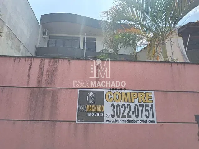 Sobrado com 332m² 3 quartos e 4 banheiros, à venda, no bairro de Fátima em Serra