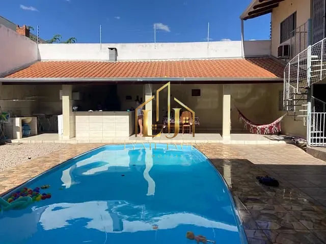 Casa com 540m² 8 quartos e 7 banheiros, à venda, no bairro Baú em Cuiabá