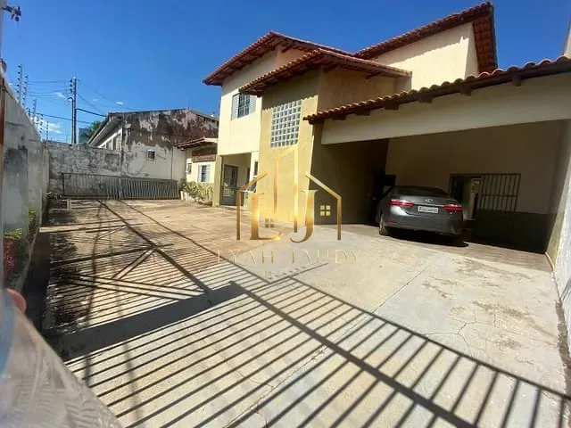 Casa com 540m² 8 quartos e 7 banheiros, à venda, no bairro Baú em Cuiabá