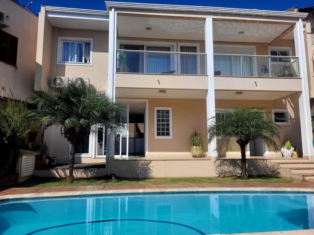 Sobrado com 388m² 3 quartos e 4 banheiros, à venda, no bairro Jardim Vila Rica em Cambé