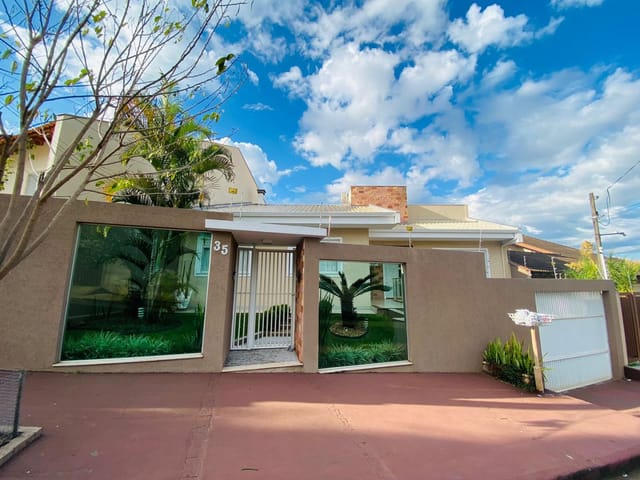 Sobrado com 388m² 3 quartos e 4 banheiros, à venda, no bairro Jardim Vila Rica em Cambé