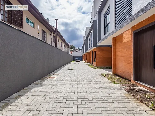 Sobrado 3 quartos e 3 banheiros, à venda, no bairro Água Verde em Curitiba