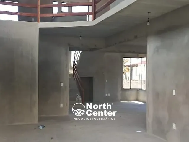 Sobrado com 455m² 3 quartos e 1 banheiro, à venda, no bairro Salinas em Balneário Barra do Sul