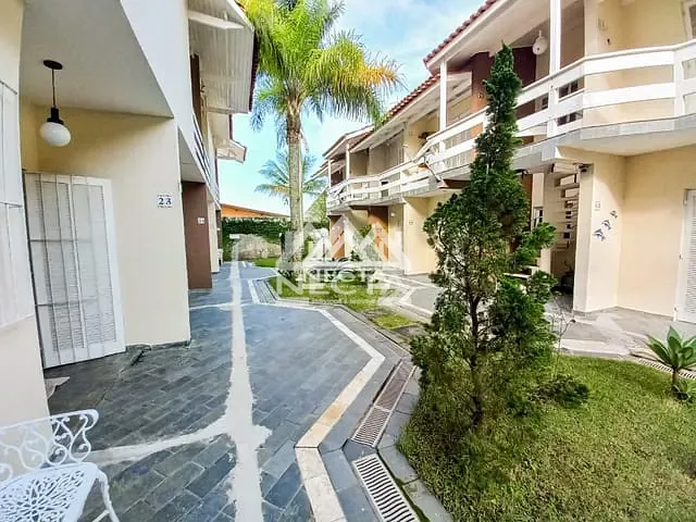 Sobrado com 72m² 2 quartos e 2 banheiros, à venda, no bairro Capricórnio II em Caraguatatuba
