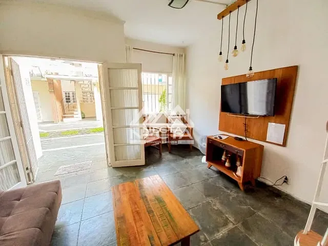 Sobrado com 72m² 2 quartos e 2 banheiros, à venda, no bairro Capricórnio II em Caraguatatuba