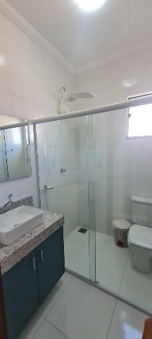 Sobrado com 200m² 3 quartos e 1 banheiro, à venda, no bairro Residencial Parque das Palmeiras em Pindamonhangaba