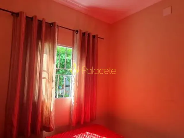 Sobrado com 200m² 3 quartos e 1 banheiro, à venda, no bairro Residencial Parque das Palmeiras em Pindamonhangaba
