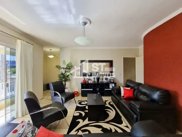 Sobrado com 300m² 2 quartos e 2 banheiros, à venda, no bairro Pirapitinga em Andradas