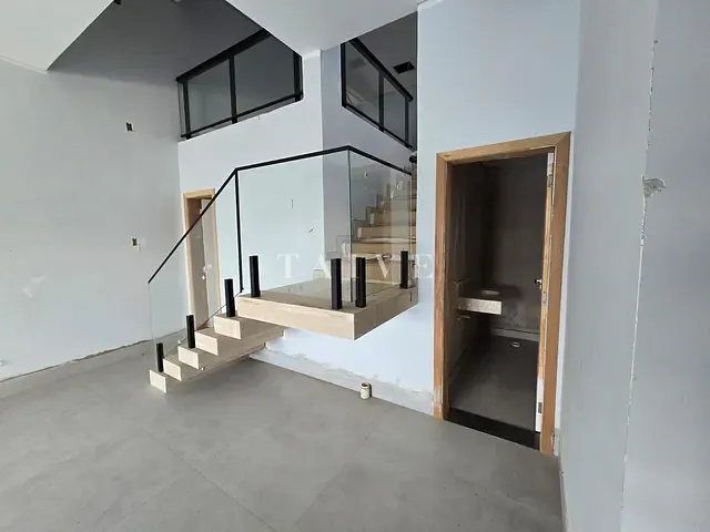 Sobrado com 200m² 3 quartos e 4 banheiros, à venda, no bairro Jardim Central Park em Londrina