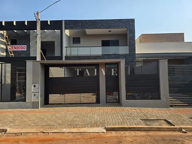 Sobrado com 200m² 3 quartos e 4 banheiros, à venda, no bairro Jardim Central Park em Londrina
