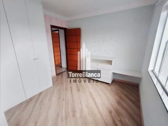 Sobrado com 168m² 4 quartos e 3 banheiros, à venda, no bairro Uvaranas em Ponta Grossa