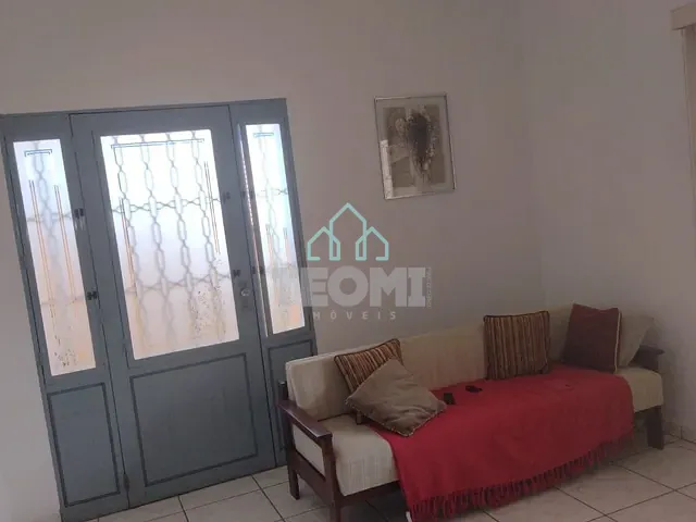 Sobrado com 250m² 3 quartos e 1 banheiro, à venda, no bairro Residencial Paraiso em Taubaté