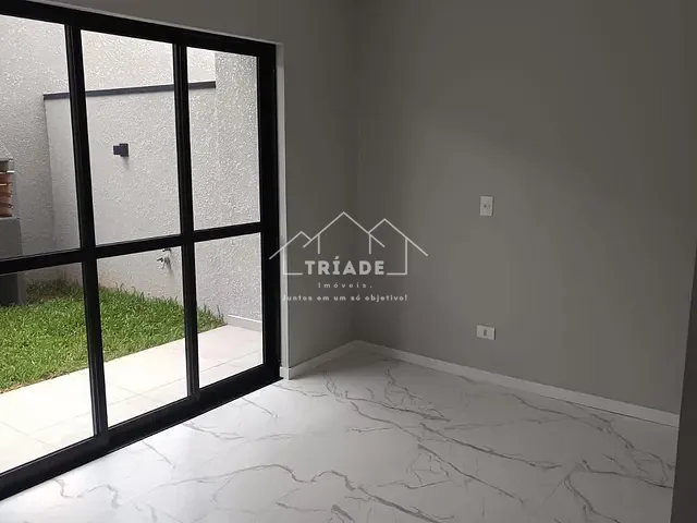 Sobrado 3 quartos e 2 banheiros, à venda, no bairro Passaúna em Araucária