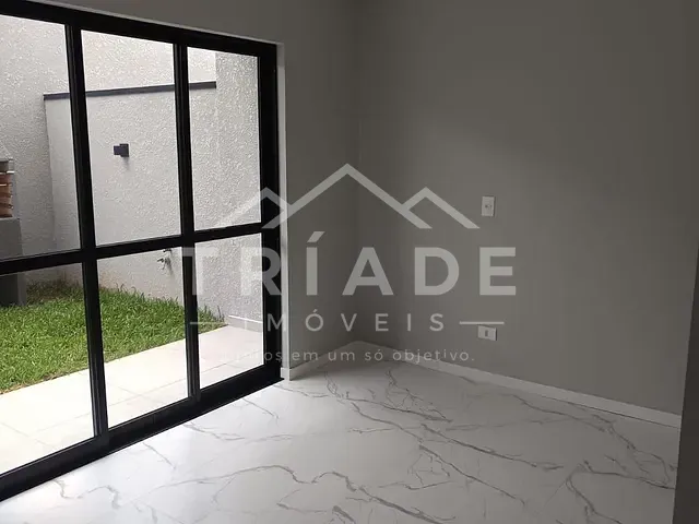 Sobrado 3 quartos e 2 banheiros, à venda, no bairro Passaúna em Araucária