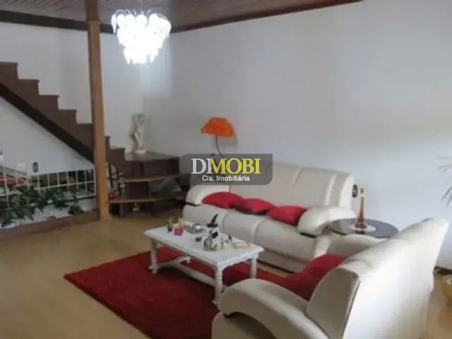 Sobrado com 233m² 5 quartos e 2 banheiros, à venda, no bairro Jansen em Gravataí