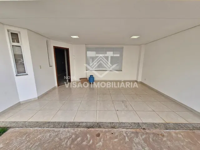 Sobrado 3 quartos e 2 banheiros, para alugar, no bairro Jardim Primavera em Sinop