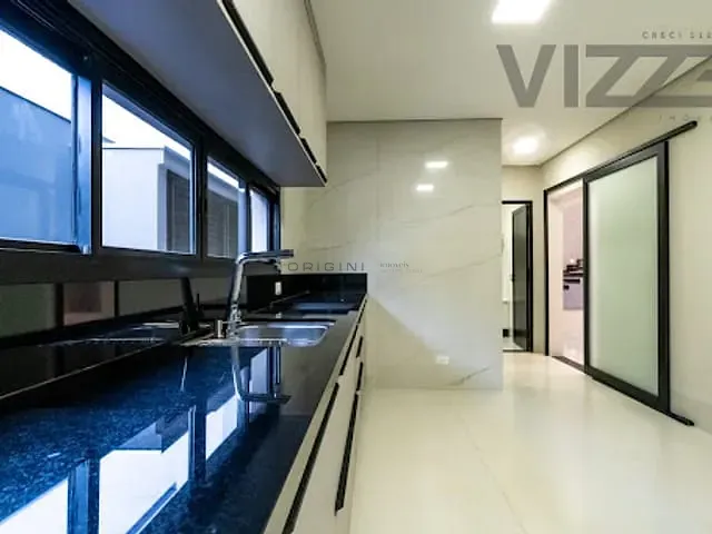 Sobrado com 360m² 4 quartos e 6 banheiros, à venda, no bairro Parque Residencial Damha IV em Campo Grande
