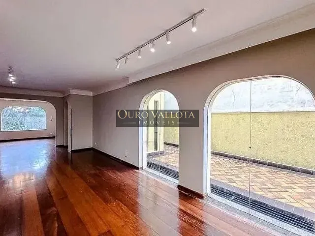 Sobrado com 345m² 4 quartos e 7 banheiros, para alugar, no bairro Mooca em São Paulo