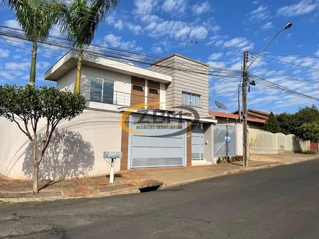 Sobrado com 392m² 3 quartos e 3 banheiros, à venda, no bairro Jardim Morumbi em Cambé