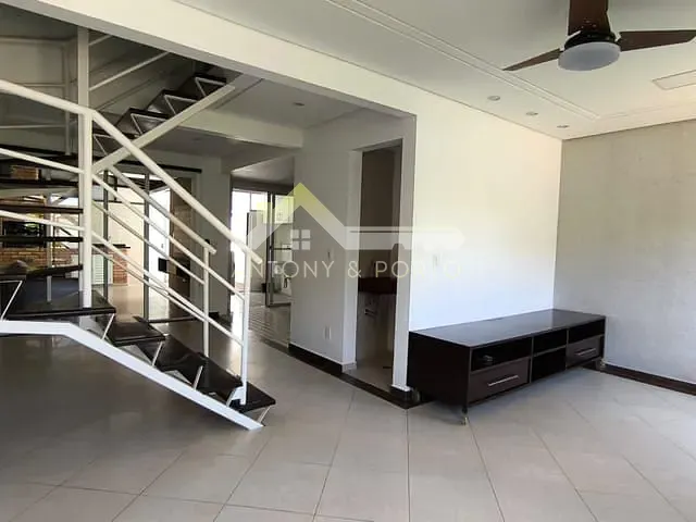 Sobrado com 100m² 3 quartos e 3 banheiros, à venda, no bairro Parque Renato Maia em Guarulhos